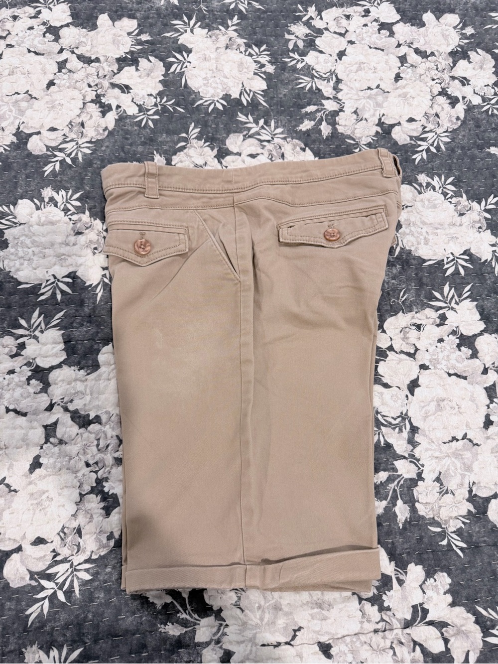 Cartonnier Women's Bermuda Shorts - Tan